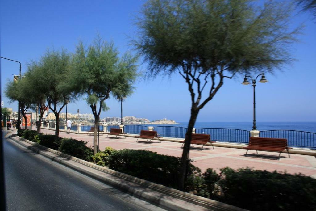 Modern 2 Bedroom Apartment In St Julians Saint Julian's Luaran gambar